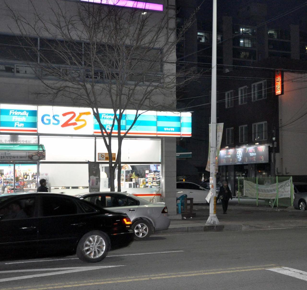 Gwangju Songjeong Station Guesthouse Кванджу Экстерьер фото