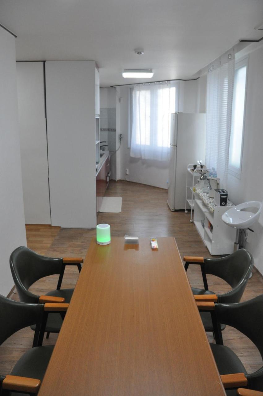 Gwangju Songjeong Station Guesthouse Кванджу Экстерьер фото