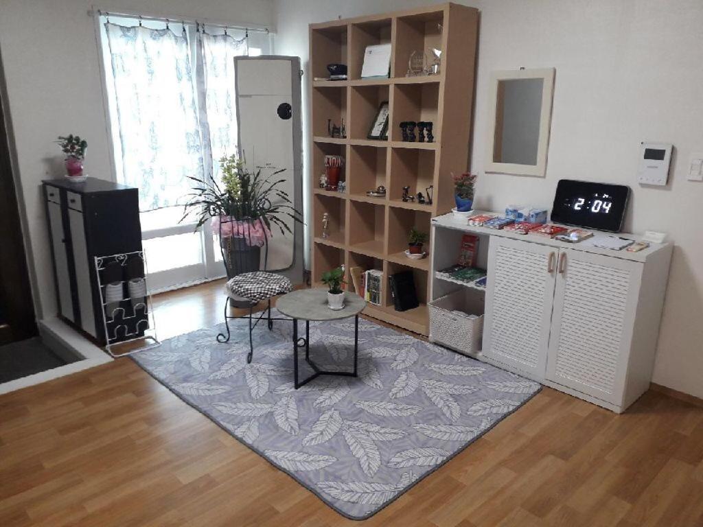 Gwangju Songjeong Station Guesthouse Кванджу Экстерьер фото